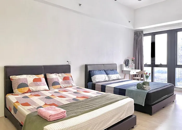 Revo Near Pavilion2 Stadium Bukit Jalil 4-5Pax
