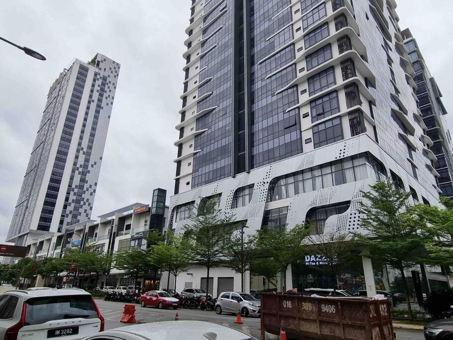Pangsapuri Revo Near Pavilion2 Stadium Bukit Jalil 4-5pax *