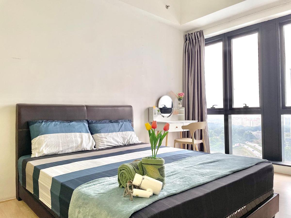 Pangsapuri Revo Near Pavilion2 Stadium Bukit Jalil 4-5pax *
