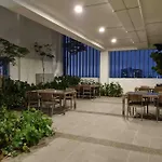 Revo Near Pavilion2 Stadium Bukit Jalil 4-5Pax