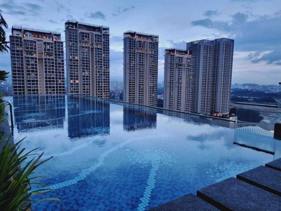 Apartment Revo Near Pavilion2 Stadium Bukit Jalil 4-5pax